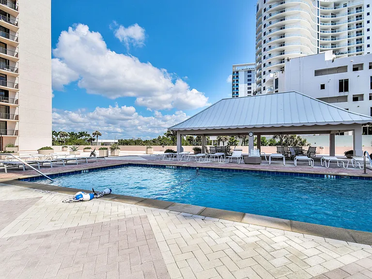 4200 N Ocean Dr #1 — Photo 19