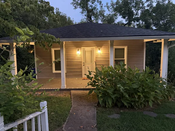 2614 Berkley Dr, Chattanooga, TN 37415