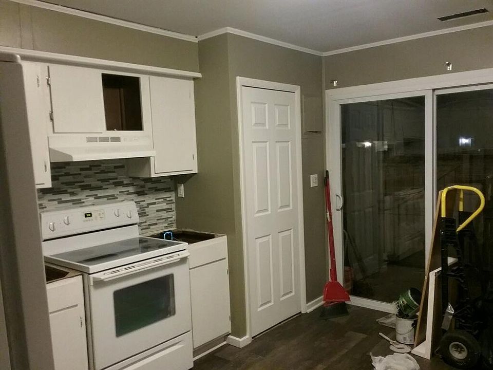 1st image of 395 S Platt St