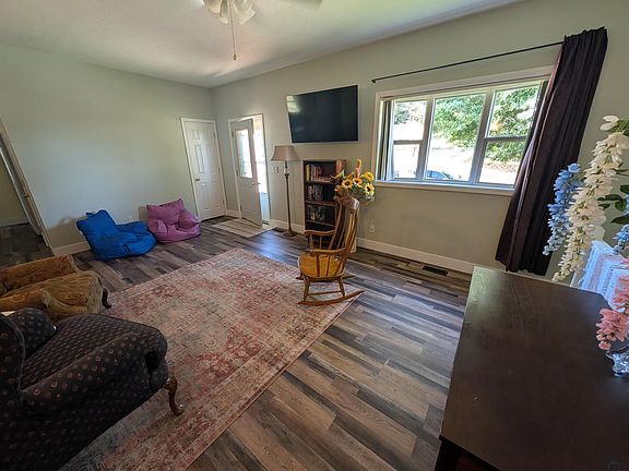 3rd image of 2501 7th St