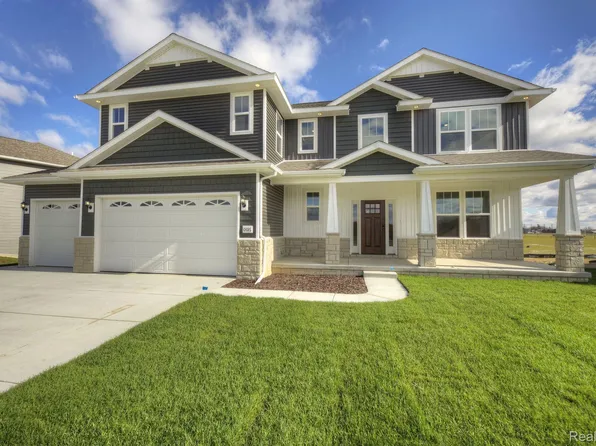 674 Birkdale Birkdale Dr, Howell, MI 48843