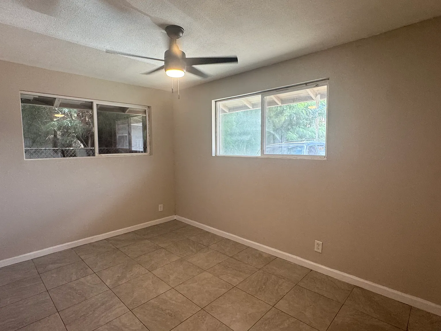 3 bed, 950 sqft, $3,500 — Photo 4