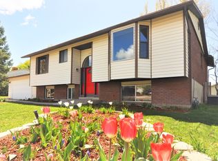 1143 W 2175 N, Clinton, UT 84015