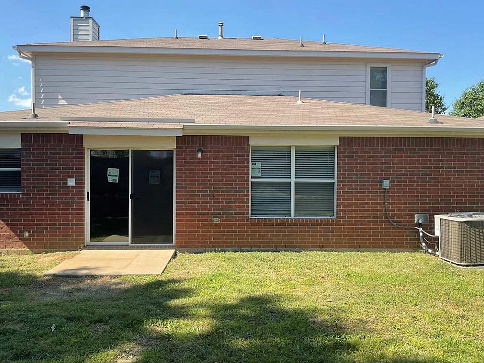 1st image of 1813 White Feather Ln #1