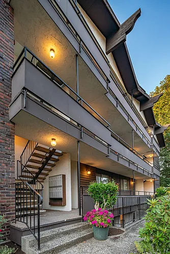 Live Close To Carkeek Park! Photo 1