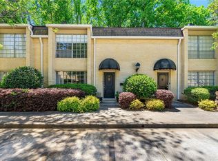5400 Roswell Rd UNIT J2, Sandy Springs, GA 30342