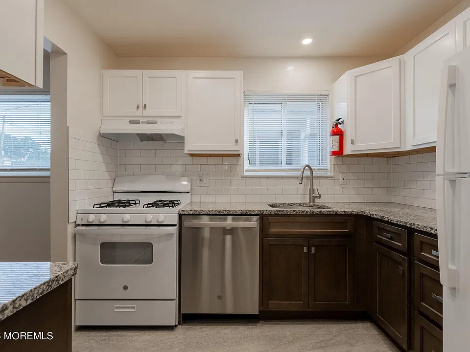 400 Sairs Ave #1