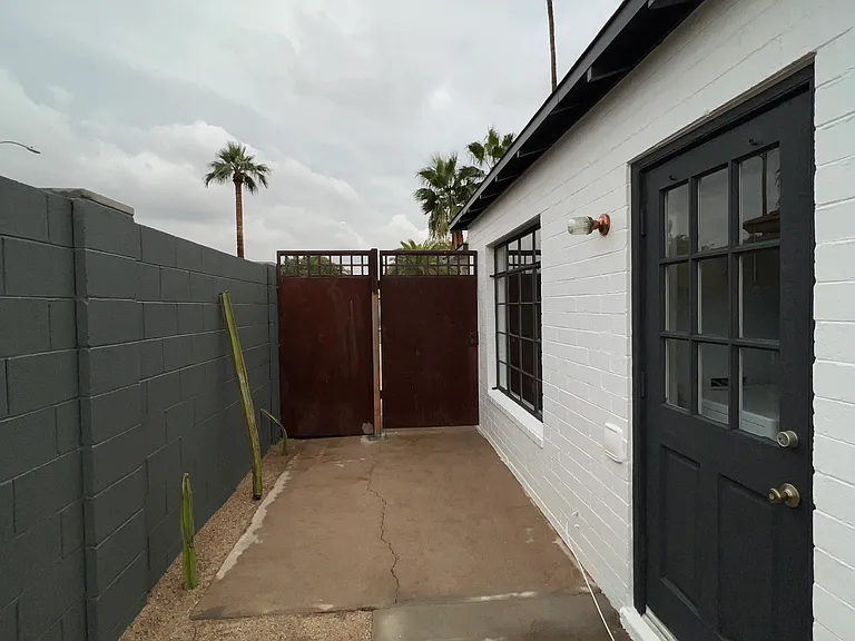 1414 E Palm Ln — Photo 36