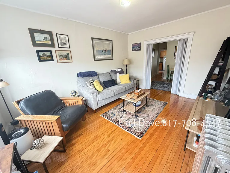 127 Sutherland Rd #D — Photo 2