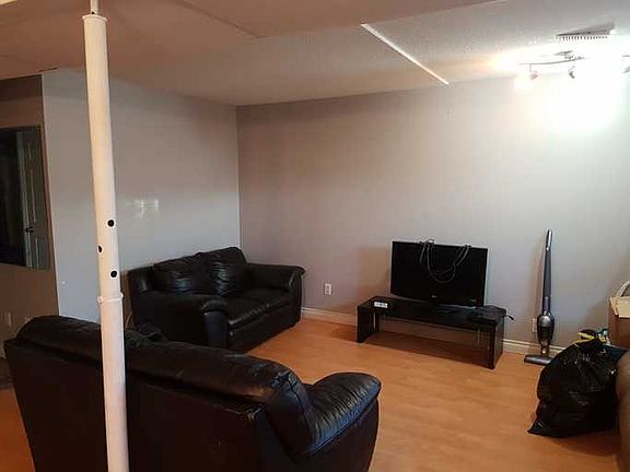 3rd image of 39 Attwood Dr