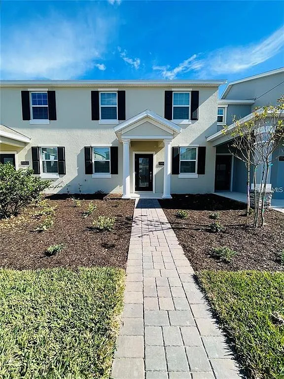 3 bed, 2.5 bath, 1636 sqft, $2,699 — Photo 1