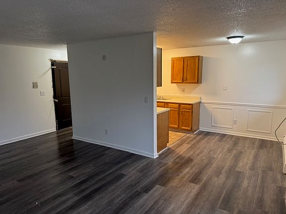 2nd image of 595 Wagner Dr #21