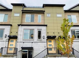 986 6th Ave NE, Issaquah, WA 98029