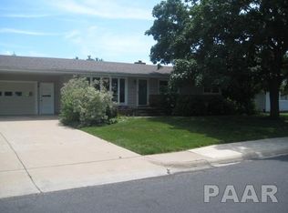 503 W High St, Roanoke, IL