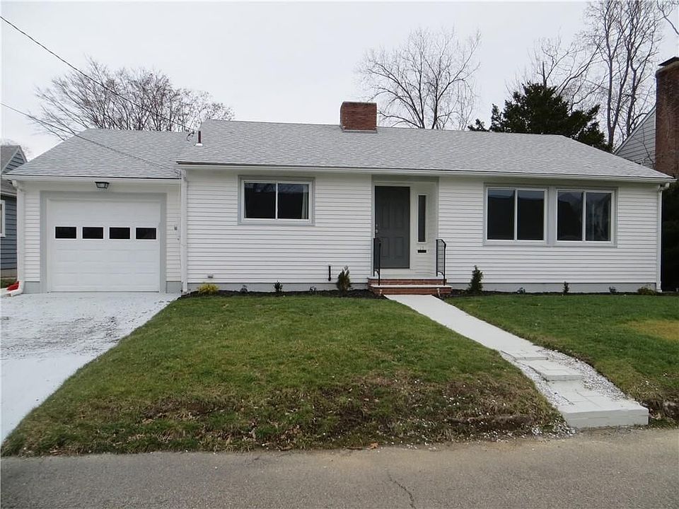 1st image of 10 Elm Ct
