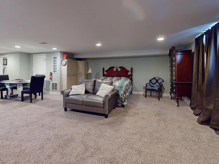 8902 Blue Grass Rd — Photo 49