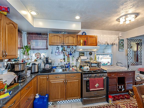 5th image of 37891 Lake Dr