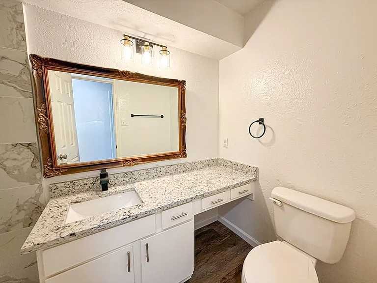 5413-5415 Brookhollow Dr — Photo 12