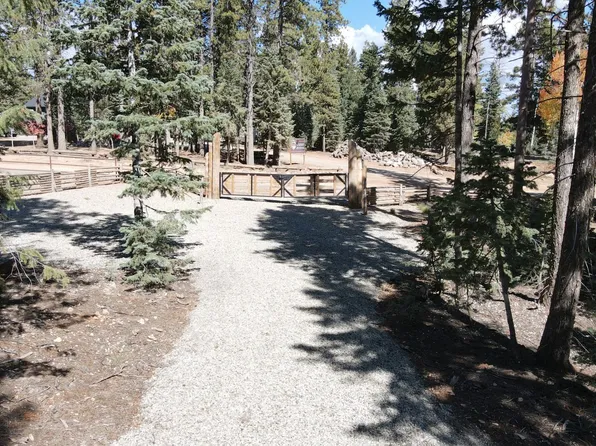 1592 E Rawhide Cir, Alton, UT 84710