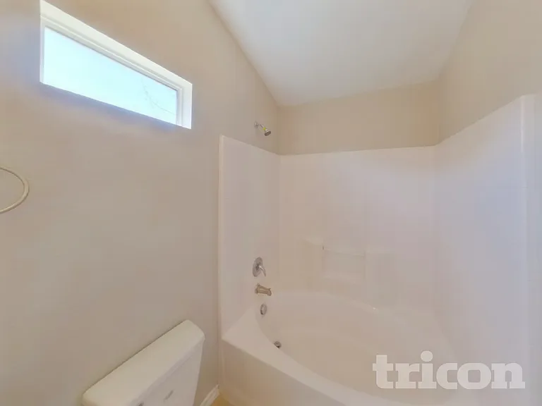 2116 Charmion Ln — Photo 8