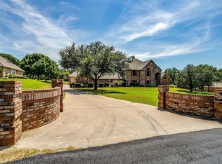 2816 Bent Oaks Dr, Burleson, TX 76028