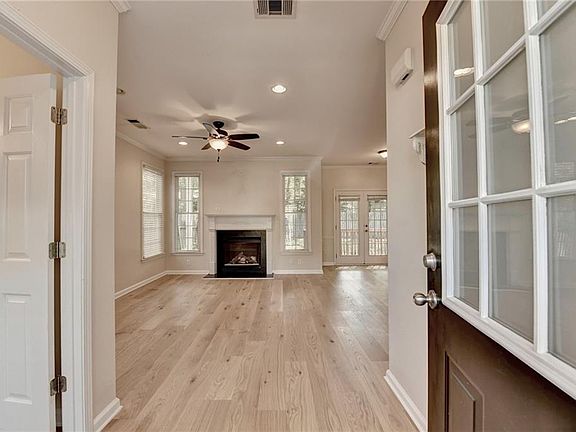 5th image of 778 Gardenside Cir SE