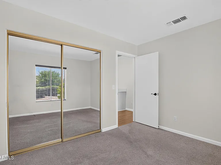 1308 E Princeton Ave — Photo 20