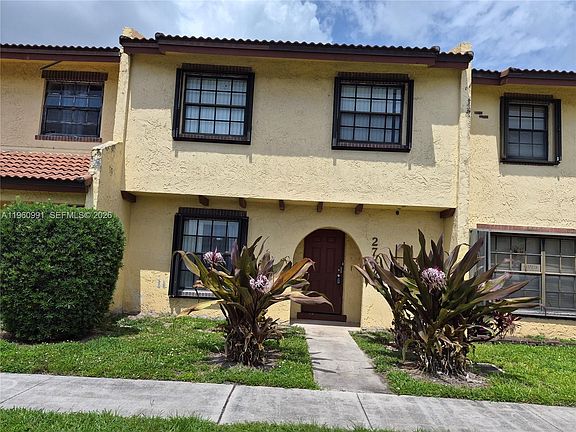 5th image of 2747 NW 47th Ln #3006