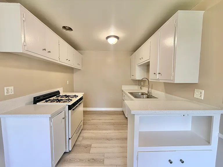 448 Terry Way #D — Photo 6