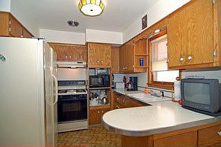 3rd image of 5425 N Lynch Ave