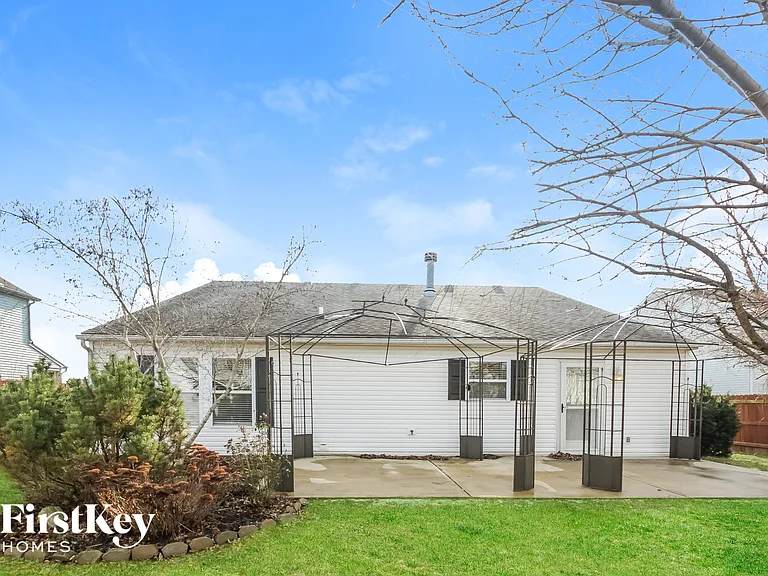 9192 Huntleigh Cir — Photo 14