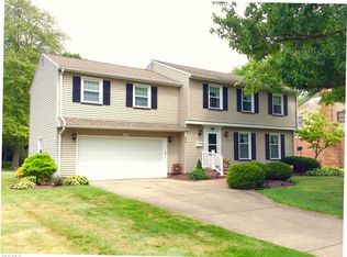 2796 Coblentz Dr, Poland, OH