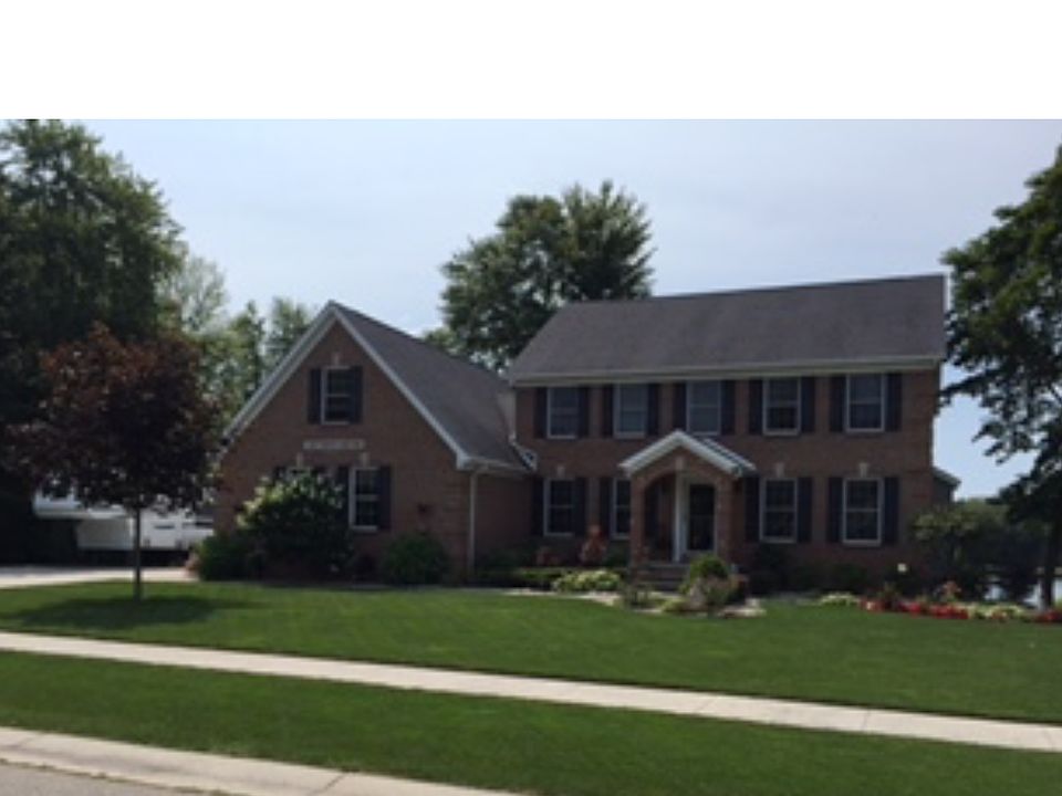1st image of 5651 N Lake Dr