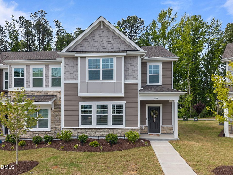 1st image of 1428 Latham Garden Dr