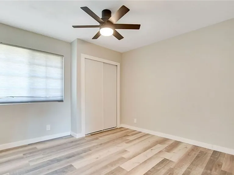 22301 Osprey Ct — Photo 9
