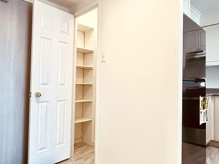 2177 Burnhamthorpe Rd W #1702 — Photo 32