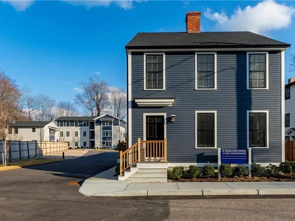 32 Exchange St #1A, East Greenwich, RI 02818