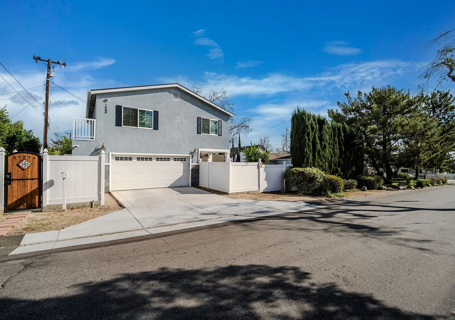 Newly Built Standalone ADU with Mountain Views Fully Furnished & Move-In Ready — Photo 1