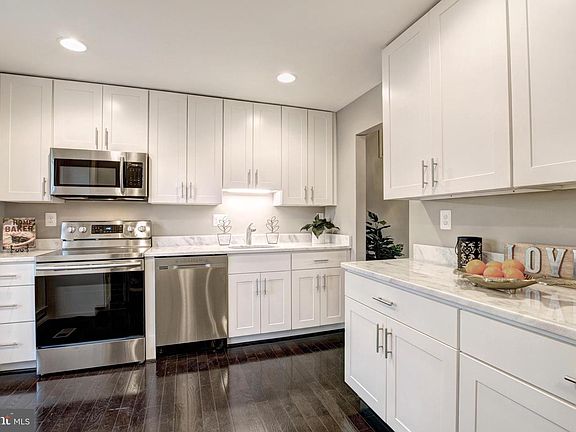 2nd image of 9962 Wood Wren Ct