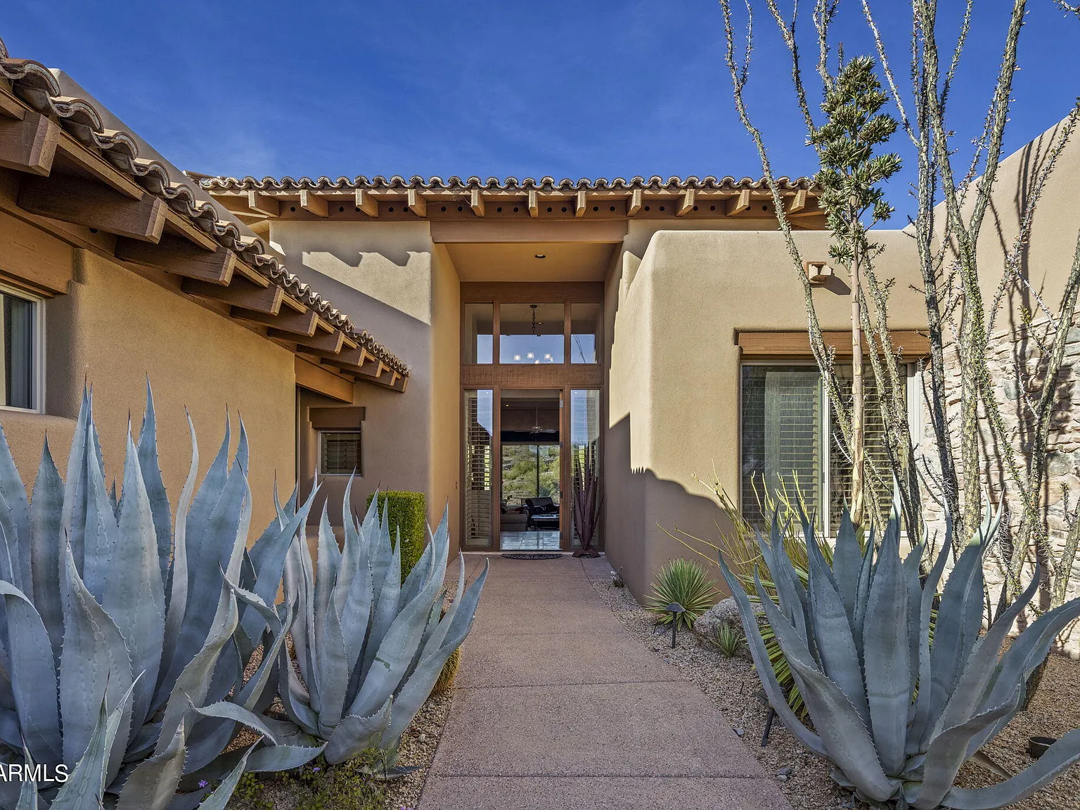 3 bed, 3.5 bath, 3067 sqft, $4,500 — Photo 2