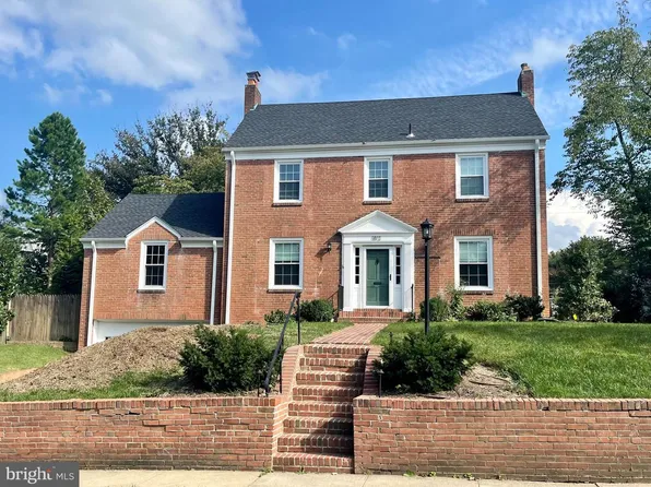 1813 N Herndon St, Arlington, VA 22201
