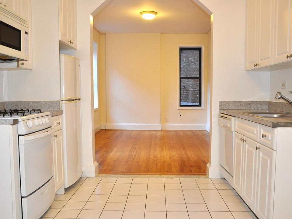1st image of 226 E 36th St APT 3C