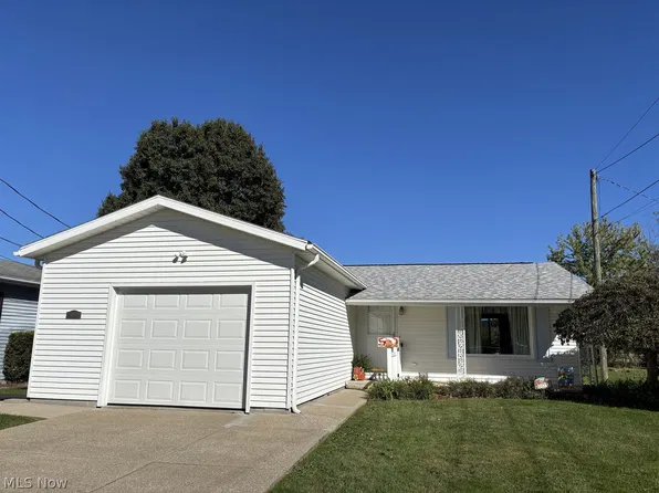 1023 NW Logan St, New Philadelphia, OH 44663
