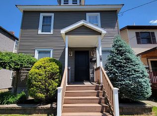 31 High St, Green Island, NY 12183