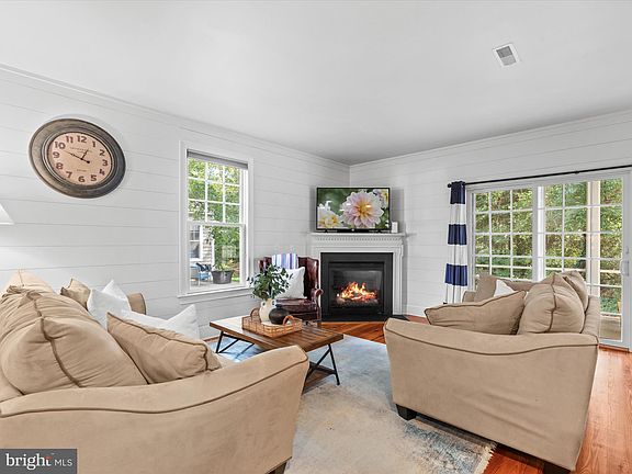 5th image of 18756 Bethpage Dr Unit 17B