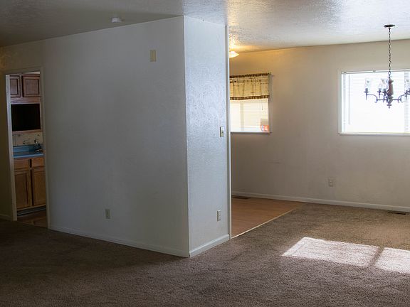 3rd image of 1608 West Ave