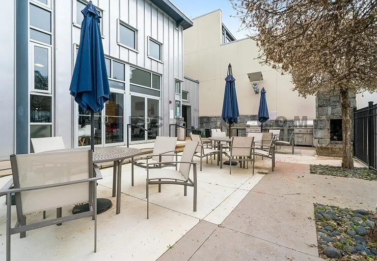 1661 La France St NE #228 — Photo 28