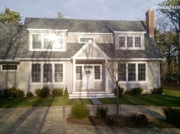 https://photos.zillowstatic.com/fp/4a15c9752a228a1e463fbe3ea0a95a3f-p_e.webp