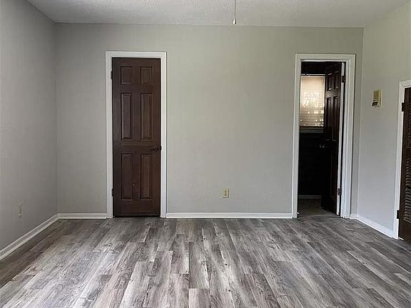 4th image of 1802 Birtcher Dr #D