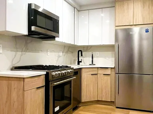 116-17 Grosvenor Ln #1A, Kew Gardens, NY 11418